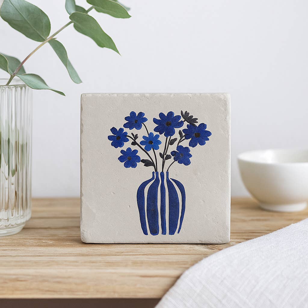 Vase bleu et fleurs — carreau décoratif à accrocher, sélection MyTomette