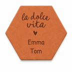 Cadeau mariage personnalisé : tomette hexagonale personnalisée, terre cuite de Salernes gravée au laser.
