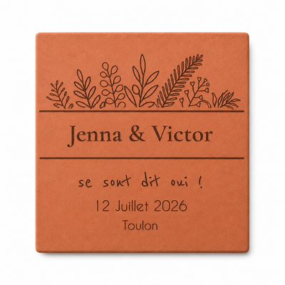 Mariage en décor épuré, tomette hexagonale personnalisée en terre cuite de Salernes gravée au laser
