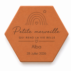 Cadeau naissance bébé : tomette hexagonale personnalisée, terre cuite de Salernes gravée au laser.