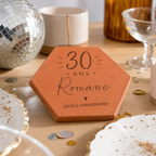Cadeau meilleure amie 30 ans, tomette hexagonale en terre cuite de Salernes gravée au laser