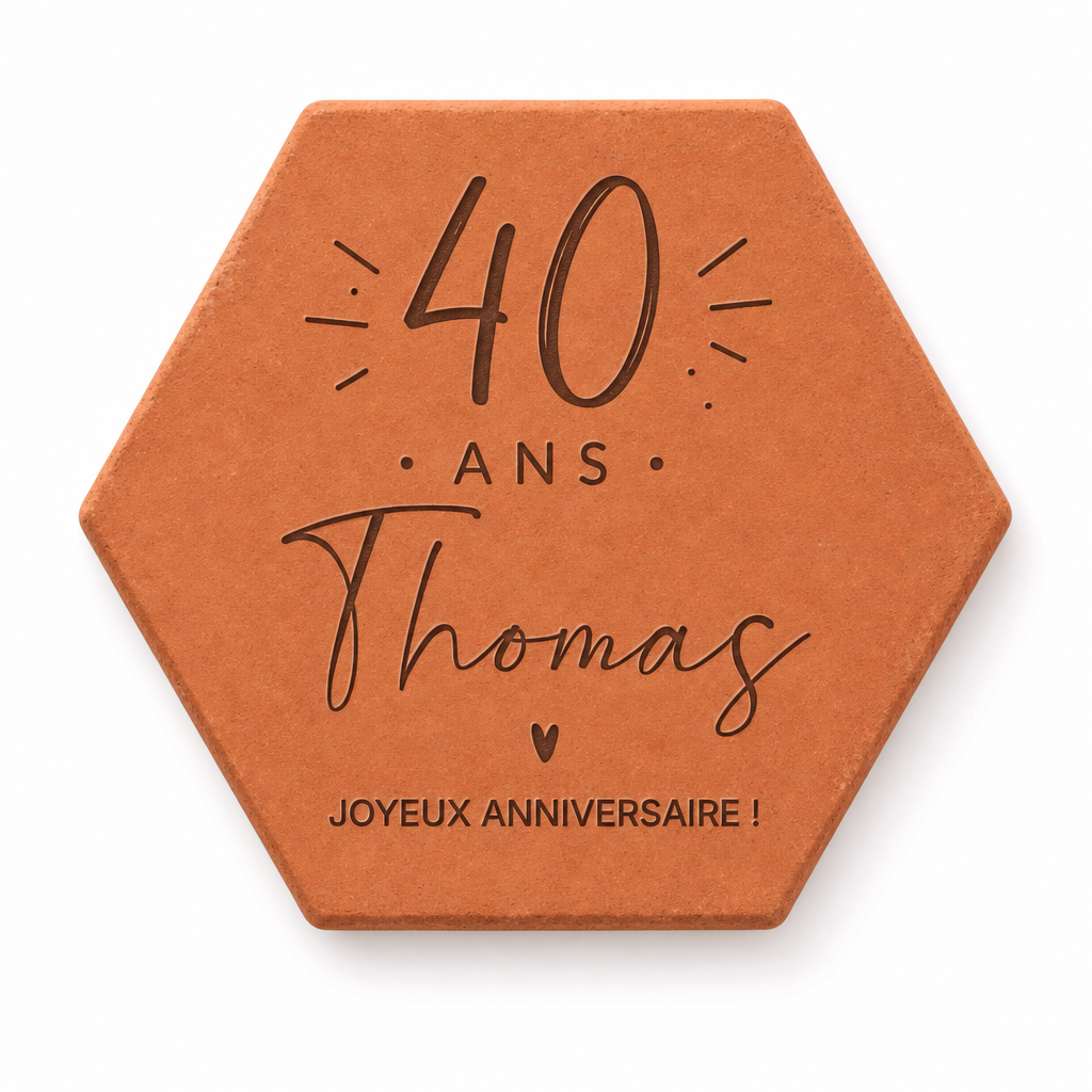 Cadeau meilleure amie 40 ans, tomette hexagonale en terre cuite de Salernes gravée au laser