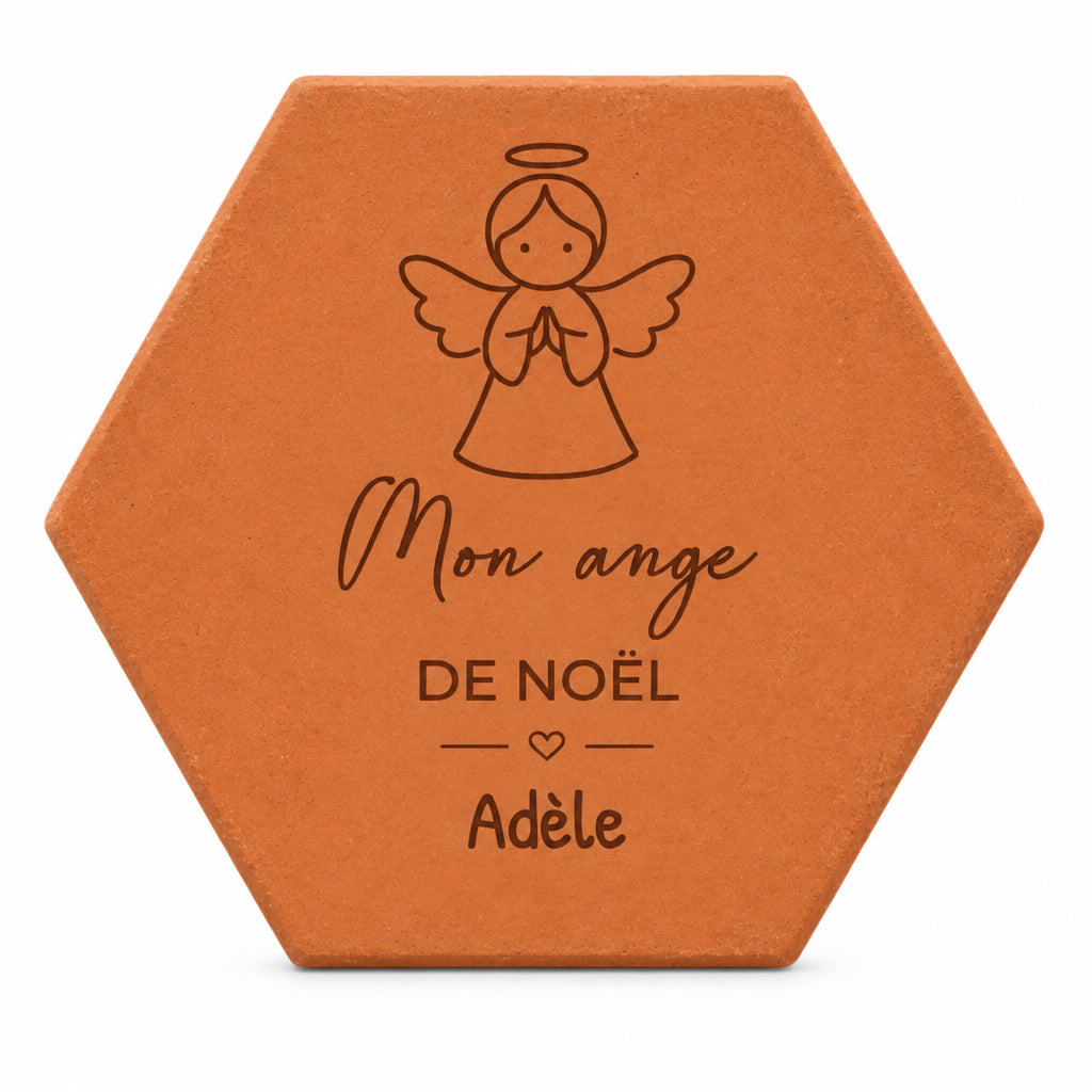 Carreau décoratif personnalisé Mon Ange de noël en terre cuite, motif ange de Noël et cœur entre filets. — vue sur fond blanc