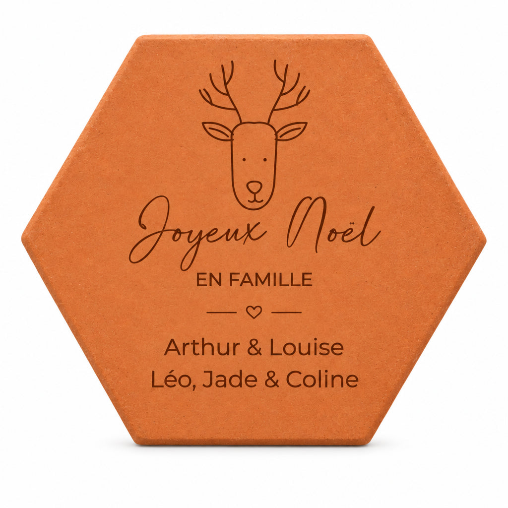 Decorative tile Christmas — Reindeer in terracotta, with a Christmas reindeer and heart framed by lines. — front view on white background